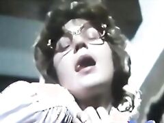 I kyria kai o moutsos Greek 1985 Vintage Porn Movie